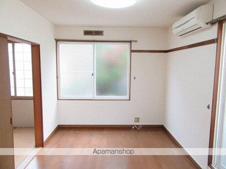 ケンライズ1号館105の居間