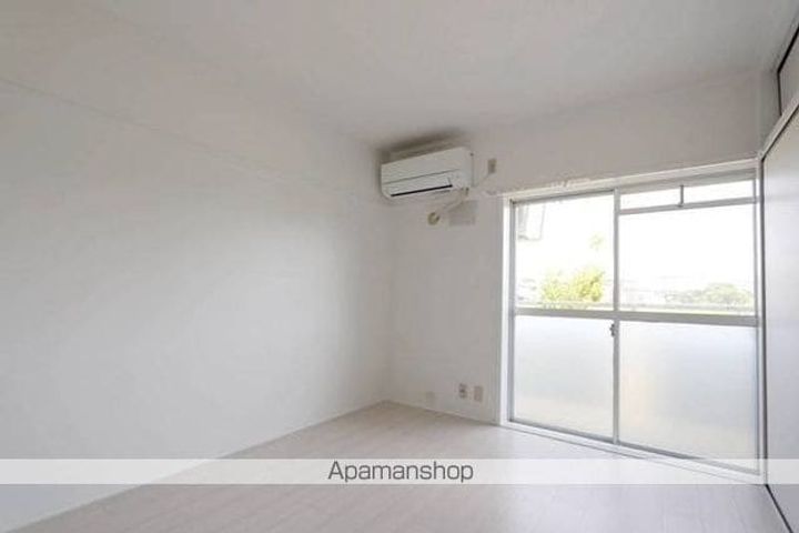 ビレッジハウス黒石2号棟201の居間