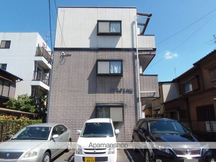 クリスタル大地302の外観