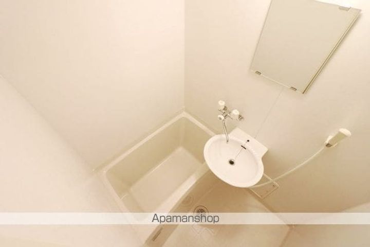 レオパレスとよさと104の風呂