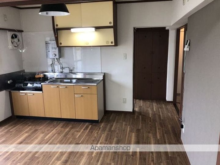 富岡ハイツⅡ501のキッチン