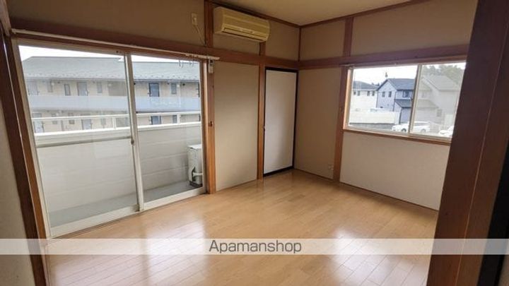 グリーンハイツ202の居間