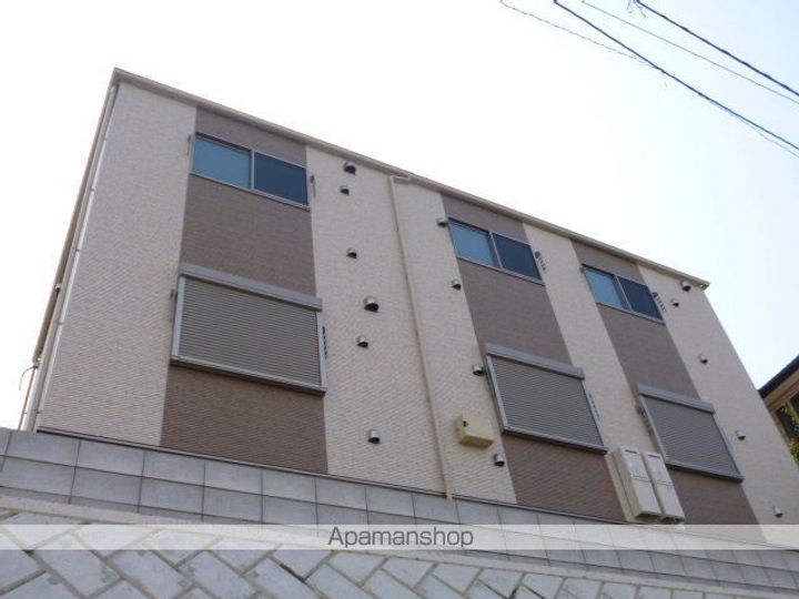 クレセント新検見川の外観