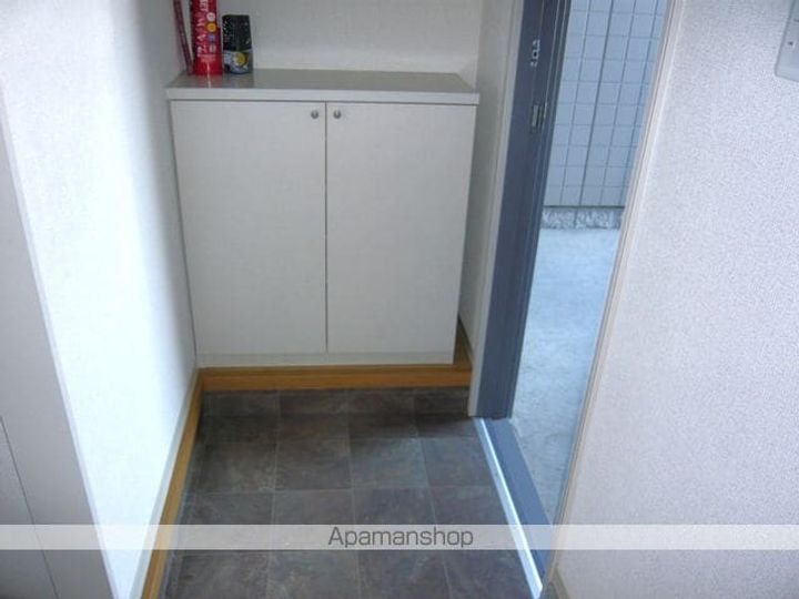 アーバンストリートE101の玄関