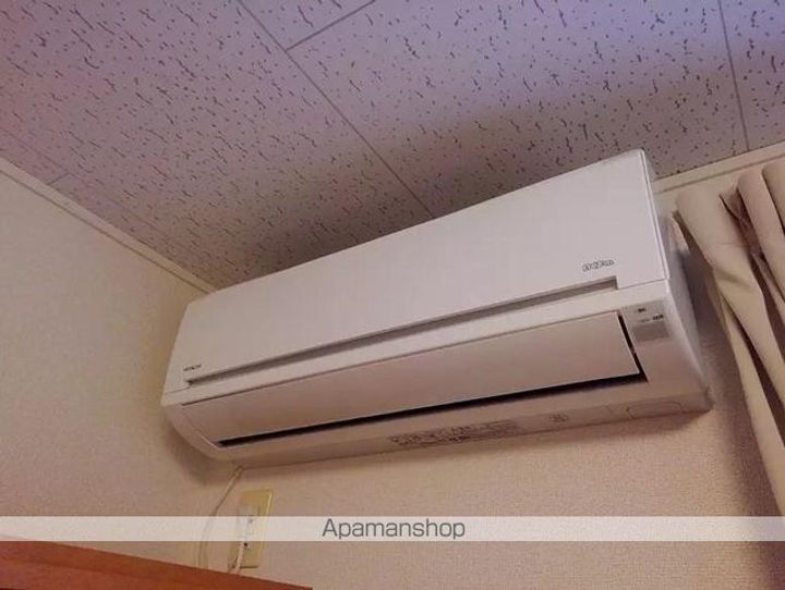 香川県高松市多肥上町の賃貸アパートの玄関