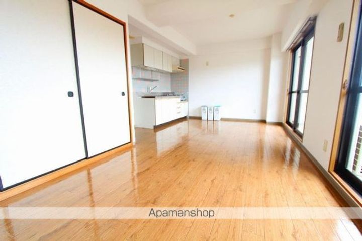 スカール明日香の居間