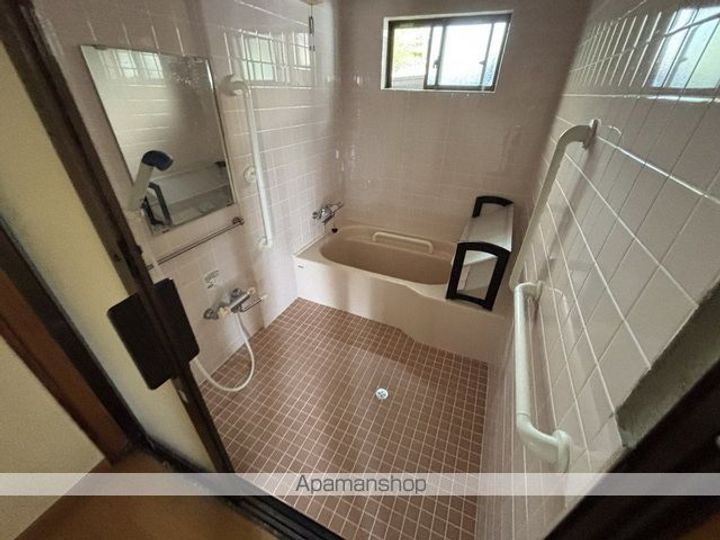 大阪府豊中市春日町2丁目(一戸建)の賃貸物件の風呂