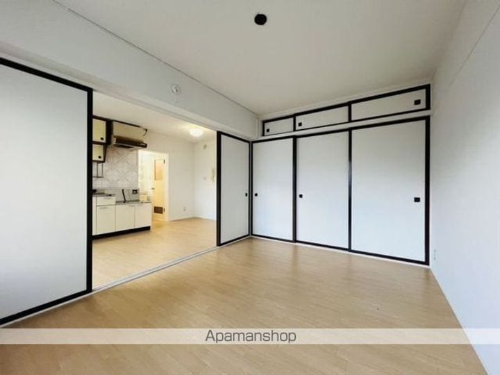 ヴィラナリー函館3号棟(ヴィラナリーハコダテサンゴウトウ)101の内装