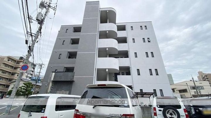 エレガンス大供の外観