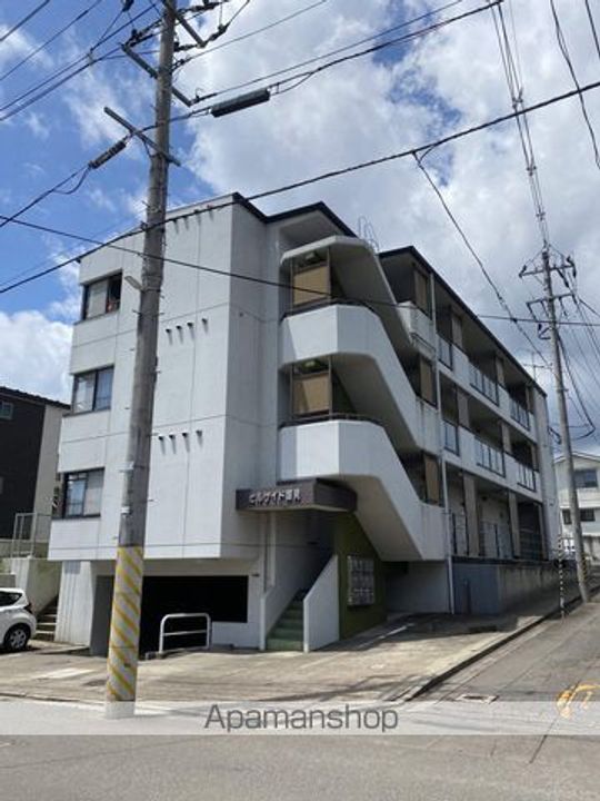 ヒルサイド国見1-Cの外観