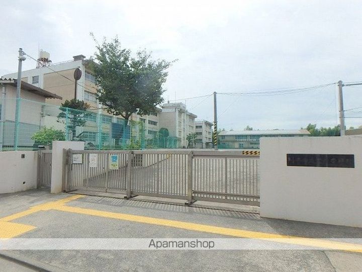 神奈川県川崎市宮前区犬蔵1丁目の賃貸マンションの周辺