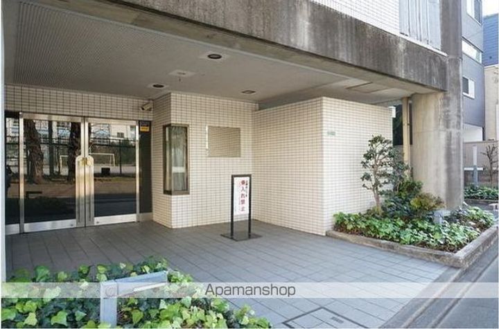 東京都目黒区中目黒4丁目の賃貸マンションの外観