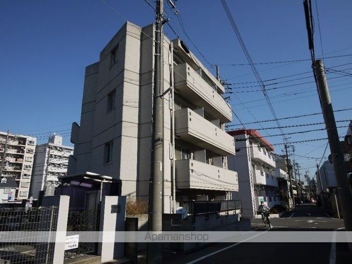 プレスイン駒場の外観