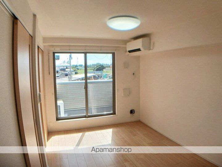 リヴェール コートの居間