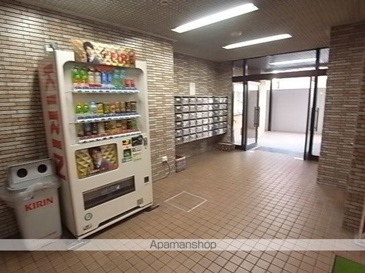 秋月ハイツの外観