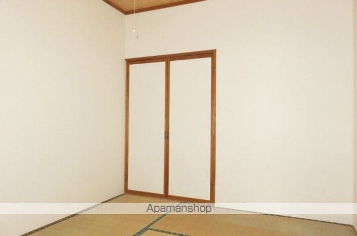 ドリームハイツA棟102の居間