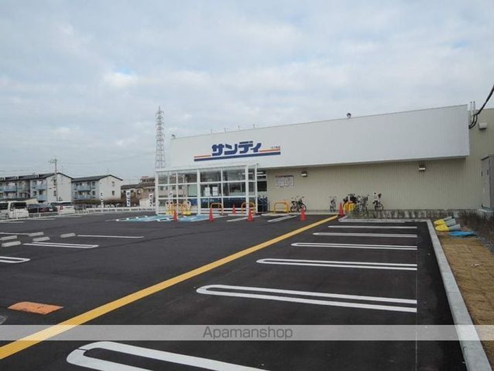 ロイヤルウイングB棟107の周辺