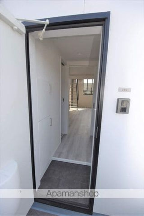 ガーデンコート高島の玄関