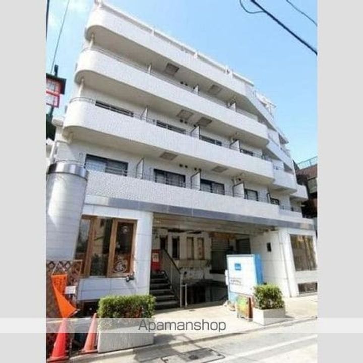 東京都中野区新井1丁目の賃貸マンションの外観