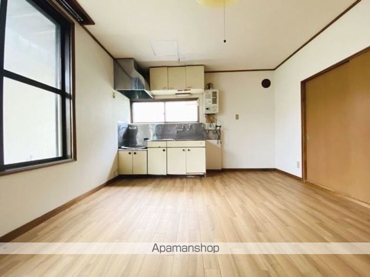 純パレス881の居間