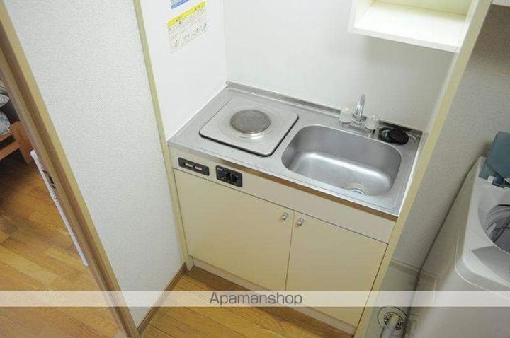 レオパレスフォレストの居間