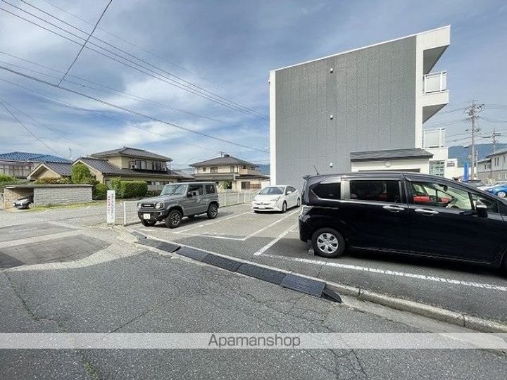 長野県松本市村井町南3丁目の賃貸マンションの外観