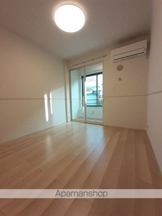 カルム コートの居間