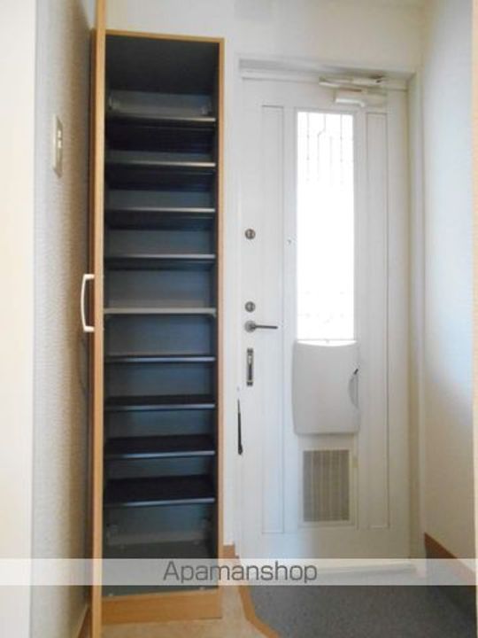 東京都日野市神明1丁目の賃貸アパートの内装