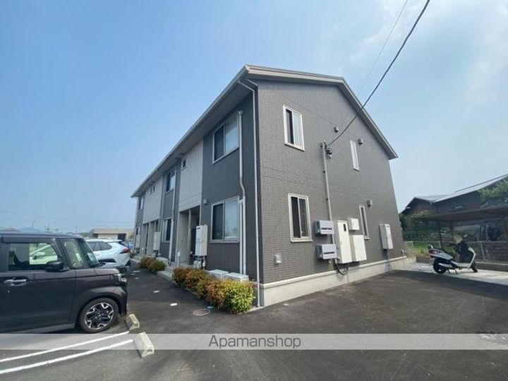 香川県さぬき市大川町富田西の賃貸アパートの外観
