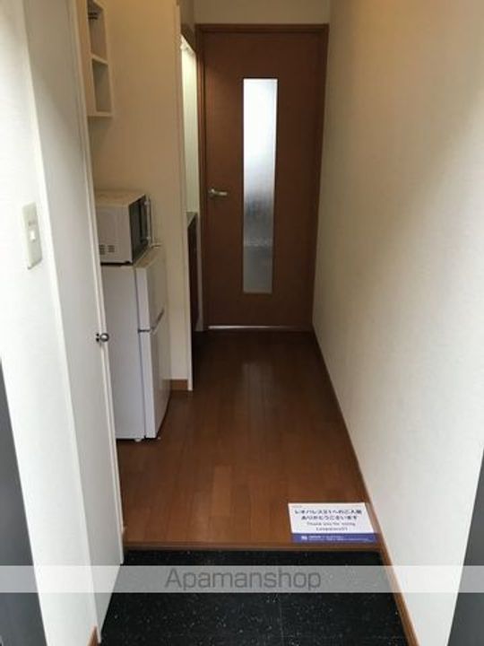 レオパレスコスモの玄関