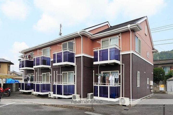 香川県高松市松並町の賃貸アパートの外観