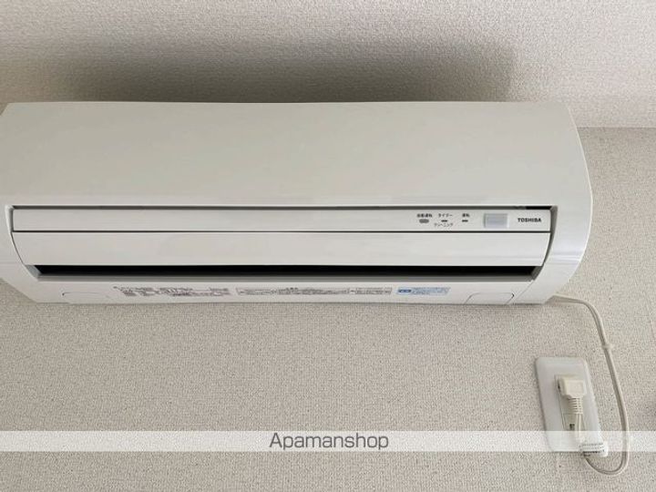 レオパレスCREST八島の内装