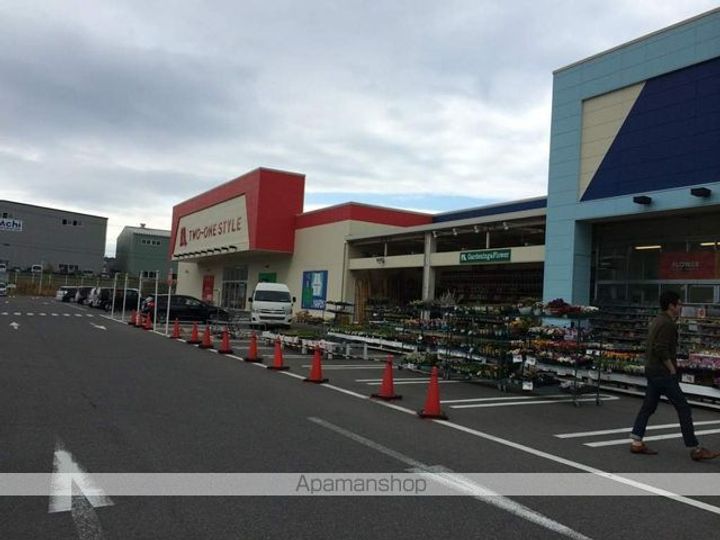 エンフィールド シャリテの周辺