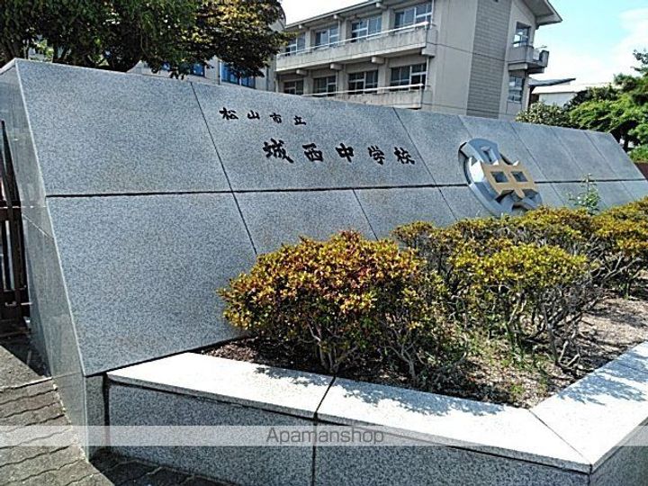 プリムベール湊町の周辺