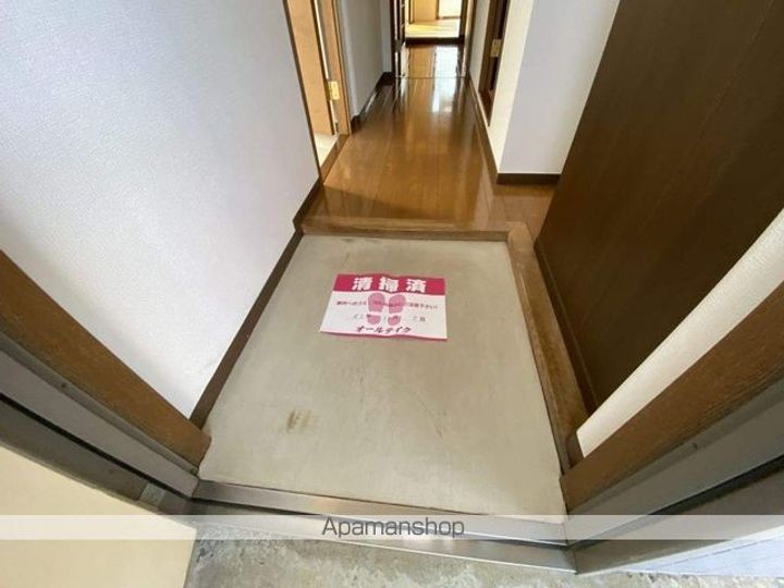 TOWNマンション203の玄関
