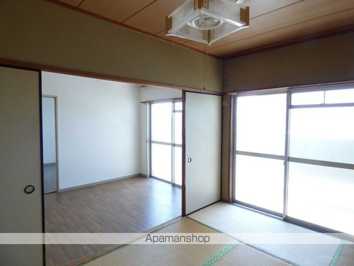 ゴールデンハイツふきあげの居間