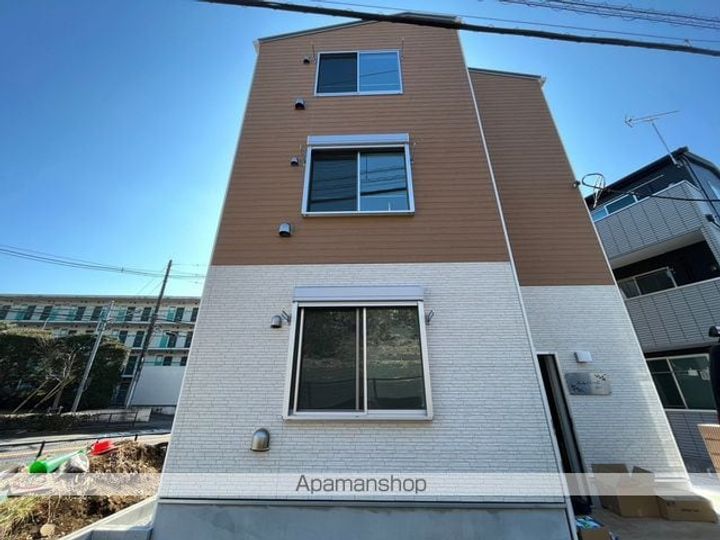 東京都八王子市石川町の賃貸アパートの外観