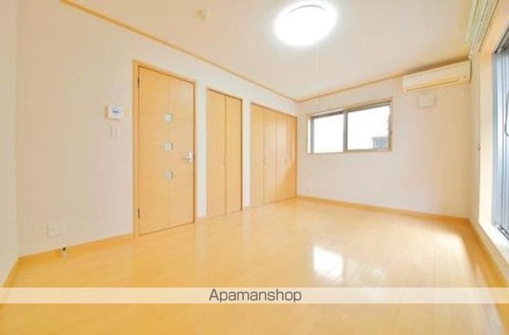 ウエストコーポ101の居間