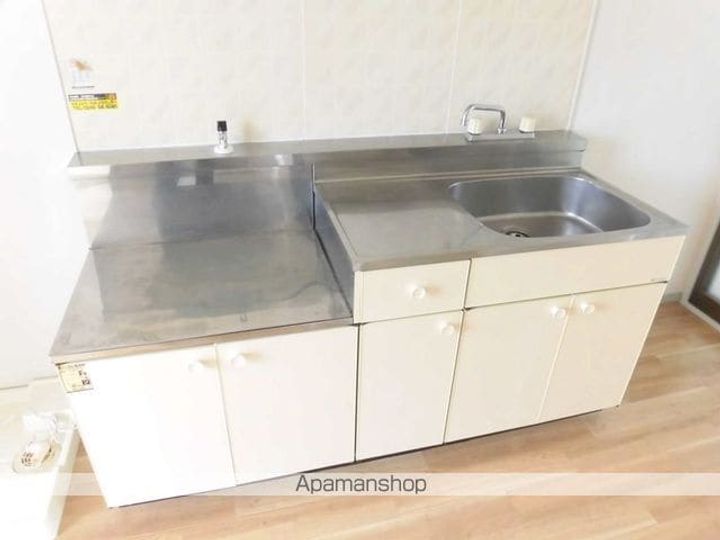 プレジール泉A202のキッチン