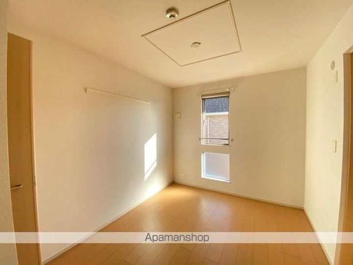 香川県高松市小村町の賃貸アパートの内装