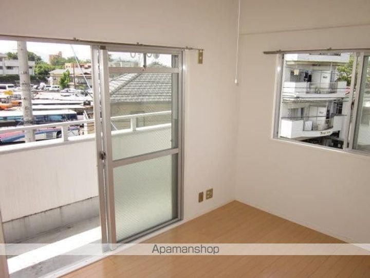 愛媛県松山市室町の賃貸マンションの居間