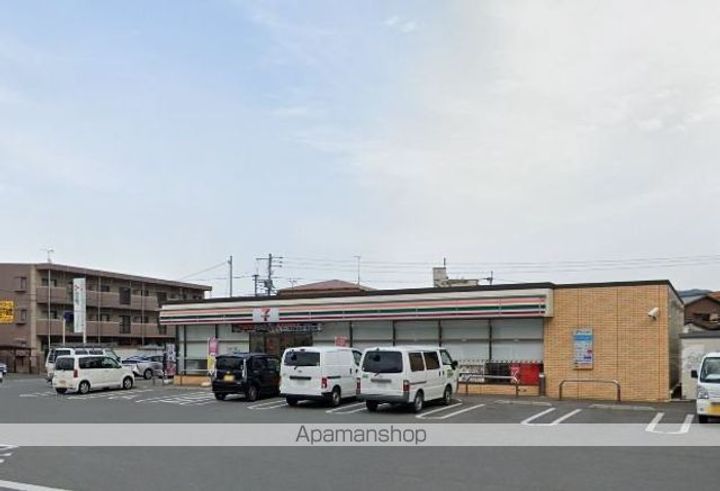 エレガンス山川Ⅱの周辺
