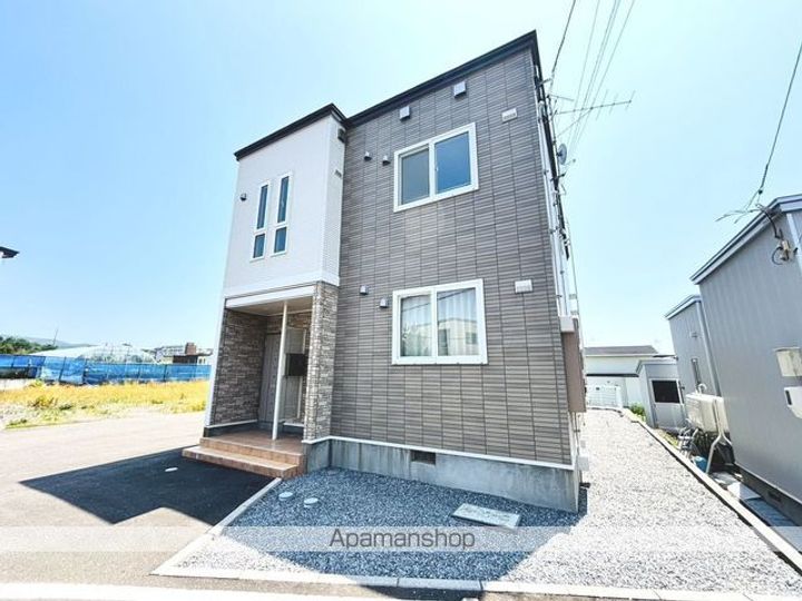 カラード カープ2号棟の外観