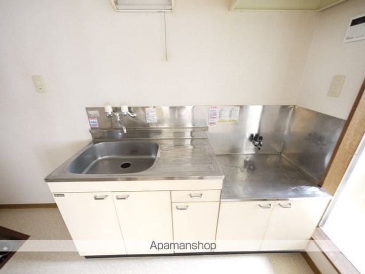 コーポ紙ふうせんのキッチン