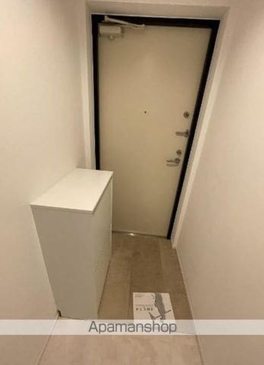 トレスコート目黒本町の玄関