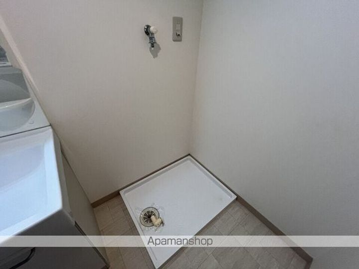 滋賀県蒲生郡日野町中道1丁目の賃貸マンションの内装