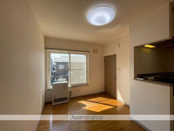 アメニティ93の居間