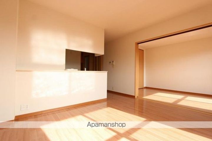 フォブール桜205の居間