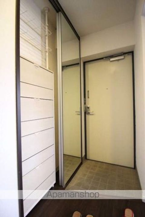 岡山県岡山市北区学南町1丁目の賃貸マンションの玄関