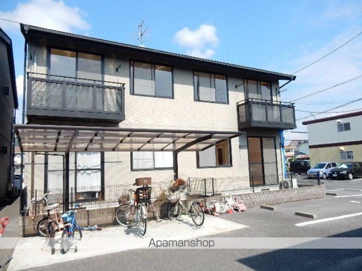 岡山県岡山市中区中井3丁目の賃貸アパートの外観